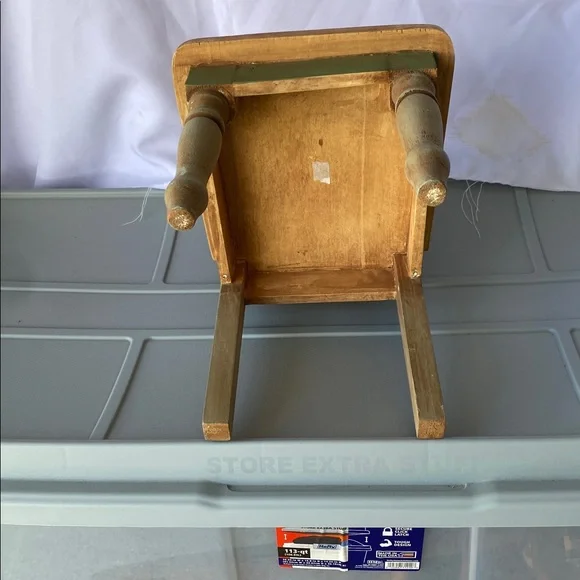 Vintage Hand Painted Floral Wooden Chair with Hand-Painted Design - Picture 5 of 9